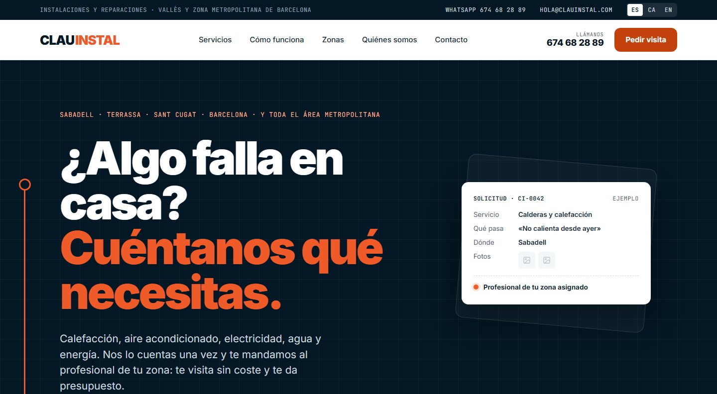 Portada de clauinstal.com en un ordenador